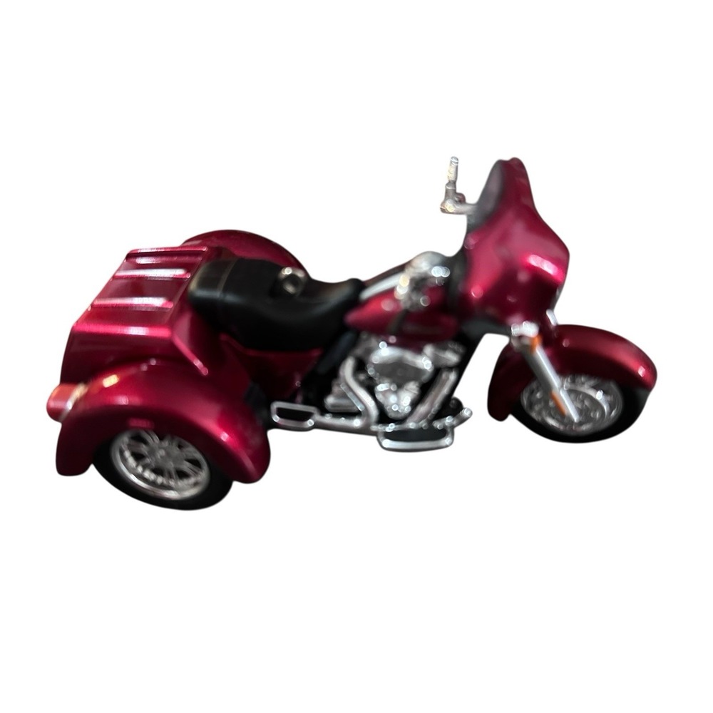 2013 Hallmark Keepsake Christmas Ornament 2011 Street Glide Trike Harley w/ Box